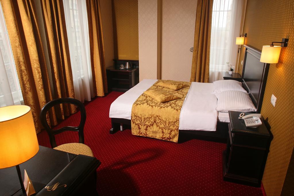 Hotel Novera ทิมิชัวรา ภายนอก รูปภาพ